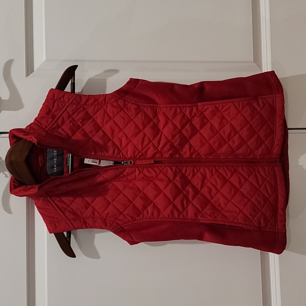 Van Heusen quilted vest *Brand New in RED*